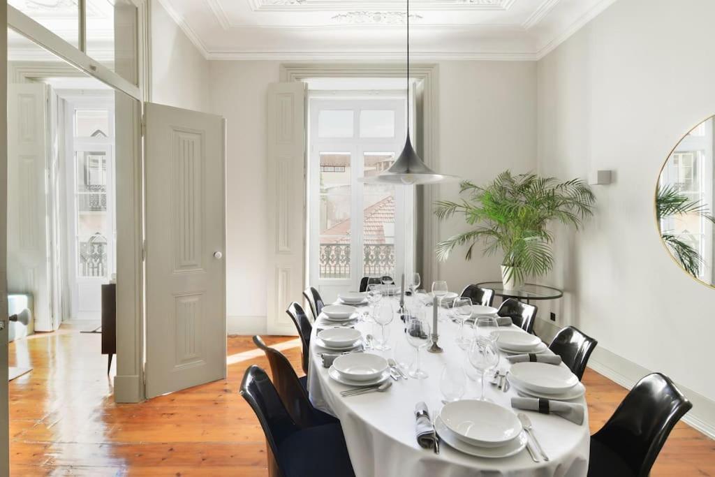 Big Stunning Appartement Lisboa